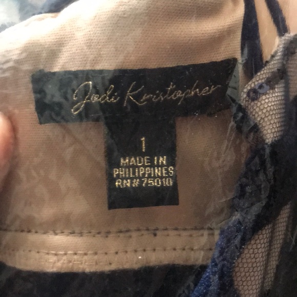 Size 1 Judi Kristopher formal blue dress - Picture 2 of 5